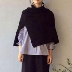UNTITLED ピュアボイル ウール ニットポンチョ 黒 大きいサイズ 4