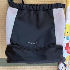 プールバック
