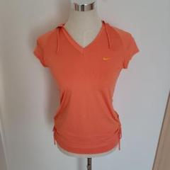 NIKE　半袖トップス