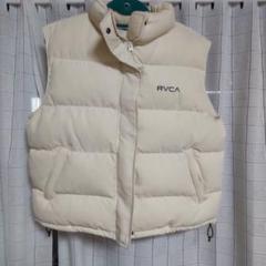 RVCA アイボリー ダウンベスト Mサイズ RVCA アイボリー ダウンベスト Mサイズ - メルカリ