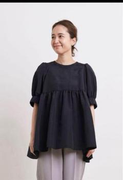 お値下げ不可　yori  ヘムバルーンブラウス　ネイビー お値下げ不可yori ヘムバルーンブラウスネイビー