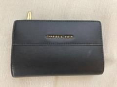 CHARLES & KEITH ブラック 折り財布