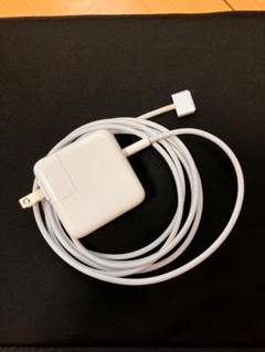 Apple 30W USB-C 充電器とMagSafeケーブル