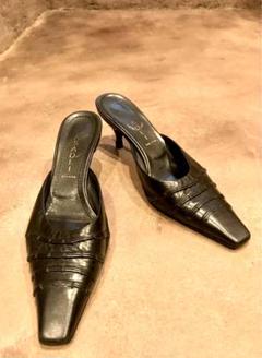 美品　布袋と箱付き　カサデイ　CASADEI　エナメル　サンダル　サイズ6 美品布袋と箱付きカサデイCASADEIエナメルサンダルサイズ6
