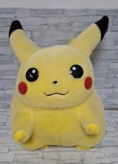 ピカチュウ　TOMY ぬいぐるみ