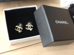 CHANEL シャネル ピアス カメリア ホワイト 上品
