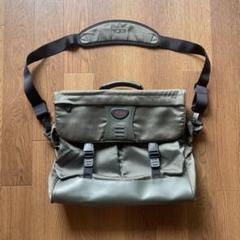 【美品】TUMI トゥミ ショルダーバッグ メッセンジャー グリーン系 トゥミ TUMI ナイロン ワンショルダーバッグ 斜め掛け 緑