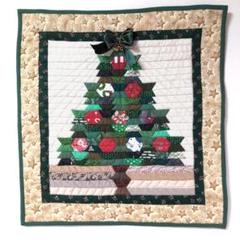 ハンドメイド＊大きなクリスマスツリーのタペストリー