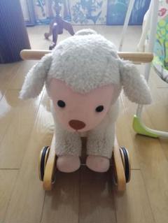 ひつじのシーソー、乗り物