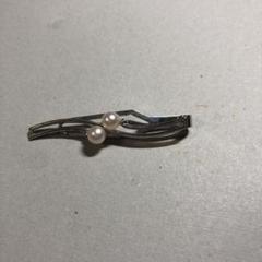 ミキモト　シルバー パール ブローチ 流線型 12059 MIKIMOTO シルバー パール ブローチ 流線型 - メルカリ