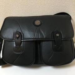 ハンティングワールド ショルダーバック