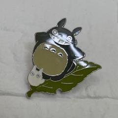 ジブリ　となりのトトロ　ピンバッジ