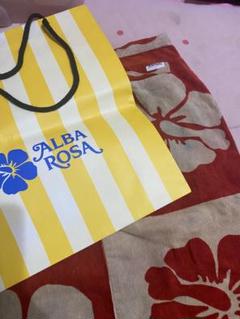 新品！！希少♥️アルバローザ ALBAROSA♥️升目 ウール 大判スカーフ 新品！！希少♥️アルバローザ ALBAROSA♥️升目 ウール 大判