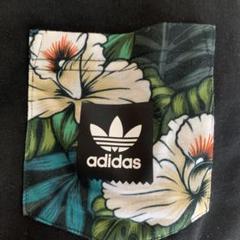 adidas ポケット 半袖 Tシャツ