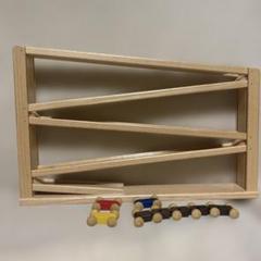 ぬ*ー様 【ドイツ製】Laufbahn 木製 知育玩具 4つの車付き ドイツ製】Laufbahn 木製 知育玩具 4つの車付き