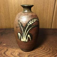 壺屋焼やちむん 大きな飾り壷・花瓶 Amazon.co.jp: 壺屋焼 やちむん 名工 故新垣勲 赤絵花瓶
