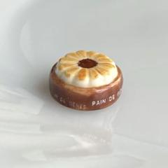 フランス　フェーブ　PAIN DE GENES パンドジェーヌ　焼き菓子　ケーキ