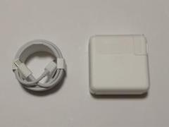 Apple純正MacBook Pro 61W充電器・USB-Cケーブル