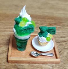 ミニチュアアイスクリームパフェ