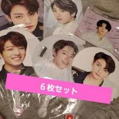 bts うちわ　プレミアムフォト　フラッグ　ジミン　まとめ売り BTS ジミン うちわ、フラッグ、プレミアムフォト セット - メルカリ