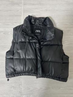 美品 現行 ZARA dnwr. XL ダウンベスト ブラック 中綿 パフ 美品 現行 ZARA dnwr. XL ダウンベスト ブラック 中綿 パフ