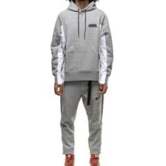 【希少】NIKE x sacai コラボパーカー&パンツ XL 希少】NIKE x sacai コラボパーカー&パンツ XL - メルカリ