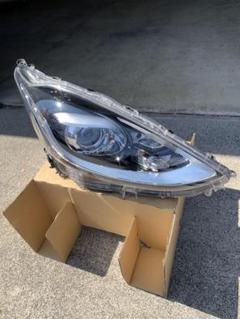 令和3年式　AQUA 右ヘッドライト　LED 81108-52N40 令和3年式AQUA 右ヘッドライトLED 81108-52N40