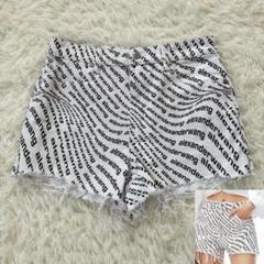 アレキサンダーワン】ショートパンツ 白 ホワイト ロゴ 総柄 26