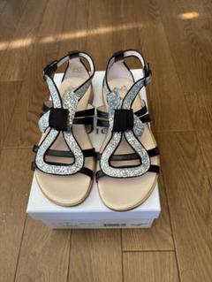 新品！Dior グリッター装飾サンダル