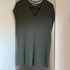 美品／theory luxe セオリーリュクス　Ｖネックフレンチスリーブブラウス theory luxeセオリーリュクス黒Vネック フレンチスリーブブラウス
