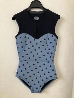 公式サイト sea×me wetsuit】 水色・黒ドット柄ノースリーブウェットスーツ 水着・ラッシュガード
