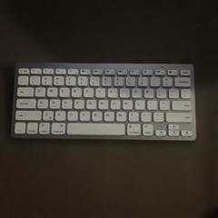 ワイヤレスキーボード シルバー