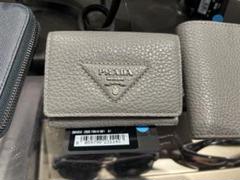 ✨新品未使用✨　PRADA ミニ財布　ヴィッテロ　レター　ペーパーミニ　折り財布 三越伊勢丹 | PRADA/プラダ_Women通販 | ヴィッテロダイノレザー