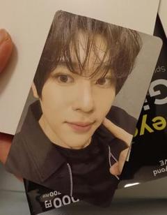 ONEUS  XION シオン　サイン入り　ポラロイド ONEUS サイン入りポラロイド シオン - メルカリ
