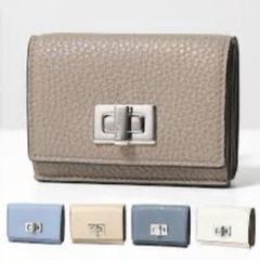 FENDI 二つ折り財布 レザー ピーカブー