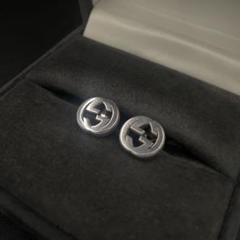 良品　GUCCI グッチGGロゴ シルバー ピアス 両耳　男女兼用　y2k