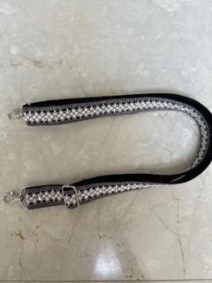 ハンドメイド　インド刺繍リボンのストラップ
