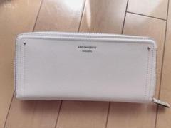 シンプルロゴラウンド長財布 未使用美品☆