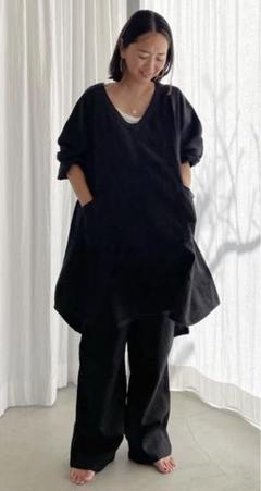 タグ付き未使用kiira Linen quilt blouse パフ　ブラック タグ付き未使用kiira Linen quilt blouse パフブラック