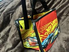 HOT WHEEL 布バック、開くとサーキットコースになります HOT WHEEL 布バック、開くとサーキットコースになります - メルカリ