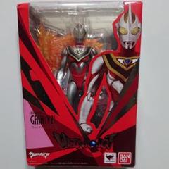 ULTRA ACT/ウルトラマンガイア 可動フィギュア/光臨エフェクト付き
