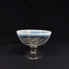 骨董　時代ガラス　花型フリル　鉢型　水玉模様　乳白色 氷鉢 氷コップ 骨董 時代ガラス 花型フリル 鉢型 水玉模様 乳白色 氷鉢 氷コップ