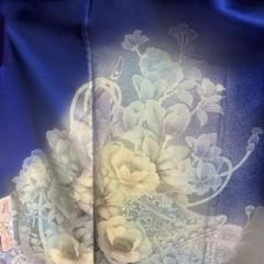 着物新品セール値下高級品正絹付下げ汚れ傷無し、ぼかしふうでお花が艶やかで凄く綺麗
