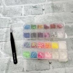 ネイルパーツ　スパンコール バタフライ　ネイルアート　24色