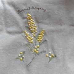 ミモザ刺繍のエコバッグ