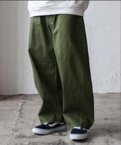 オリーブグリーン デニムワイドバレルパンツ