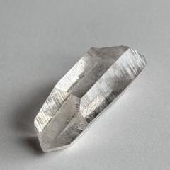 13.8g 高品質 透明感あり マニカラン水晶 原石 ポイント ミニサイズ