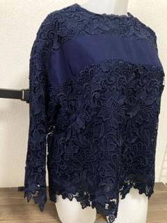 極美品 ADORE（アドーア ）フラワーレース 長袖ブラウス　日本製　紺色