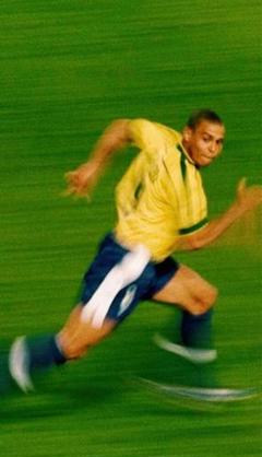 ブラジル代表 ロナウドナザリオ　サッカーポスター インテリア