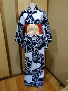 レディース浴衣 紺地に白の蝶 中古品